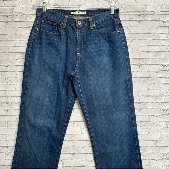 Tommy Hilfiger Women's Size 6 Denim Jeans Mid-Rise Medium Wash - Picture 3 of 13